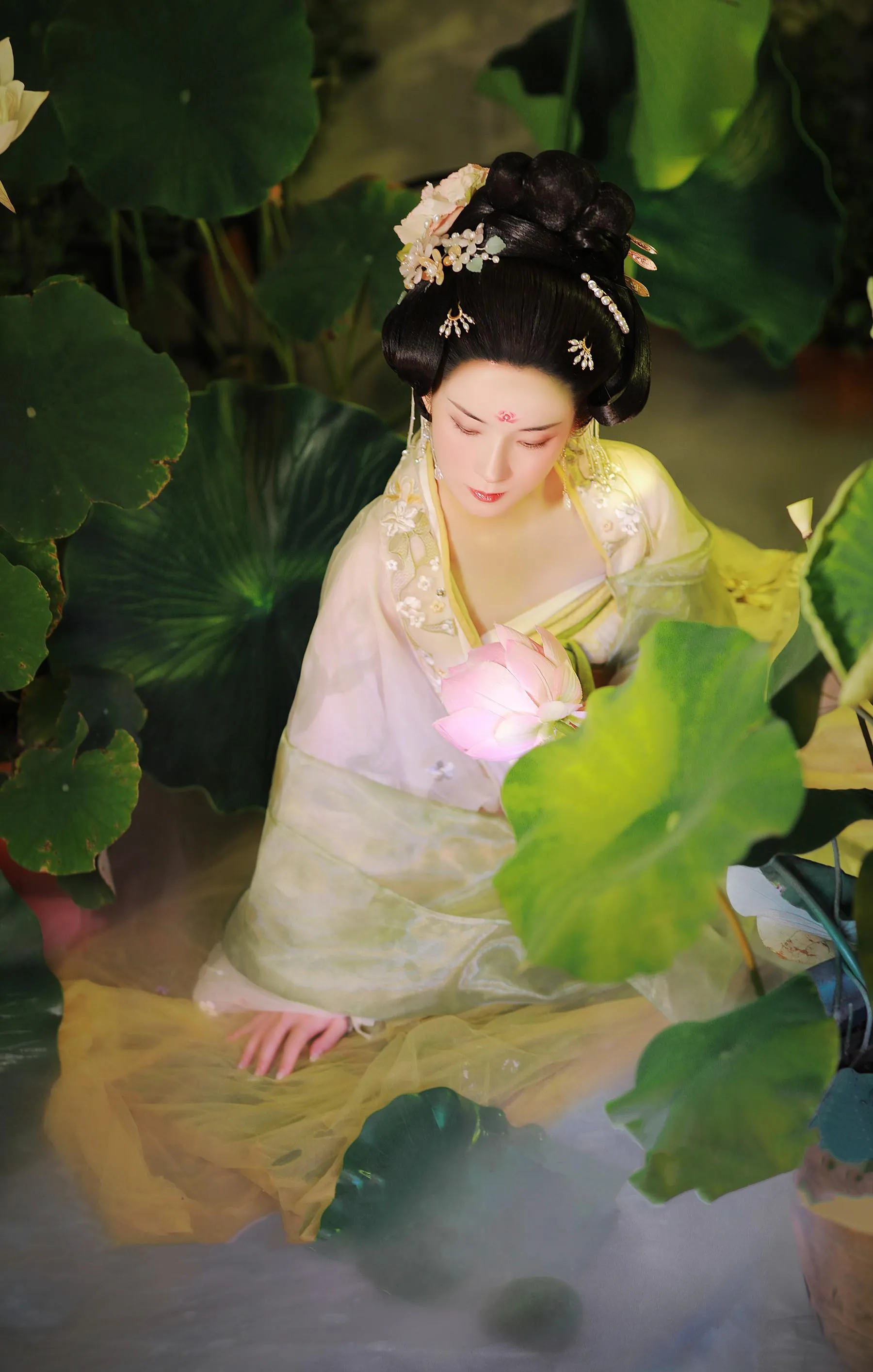 [YITUYU艺图语]2022.09.09 云想衣裳花想容 也清秋 [32P]插图6